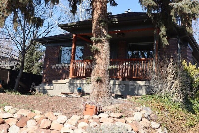 Foto del edificio - 1411 Logan Ave S
