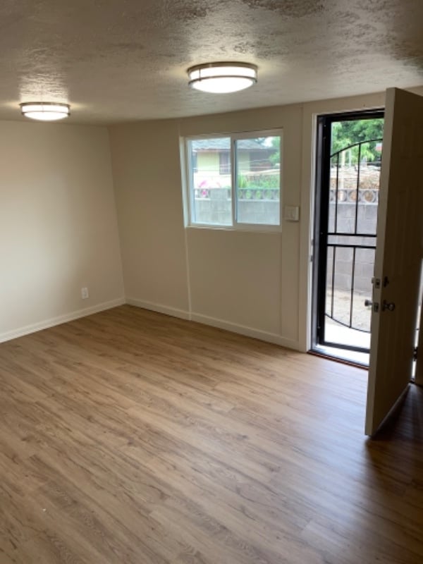 Building Photo - 601 S Papa Ave