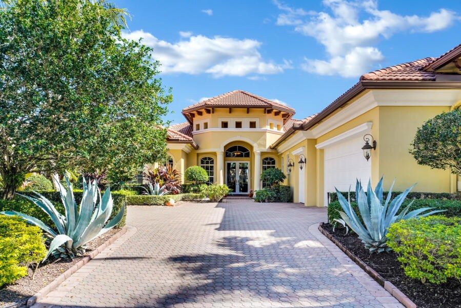 Foto principal - 7928 Cranes Pointe Way