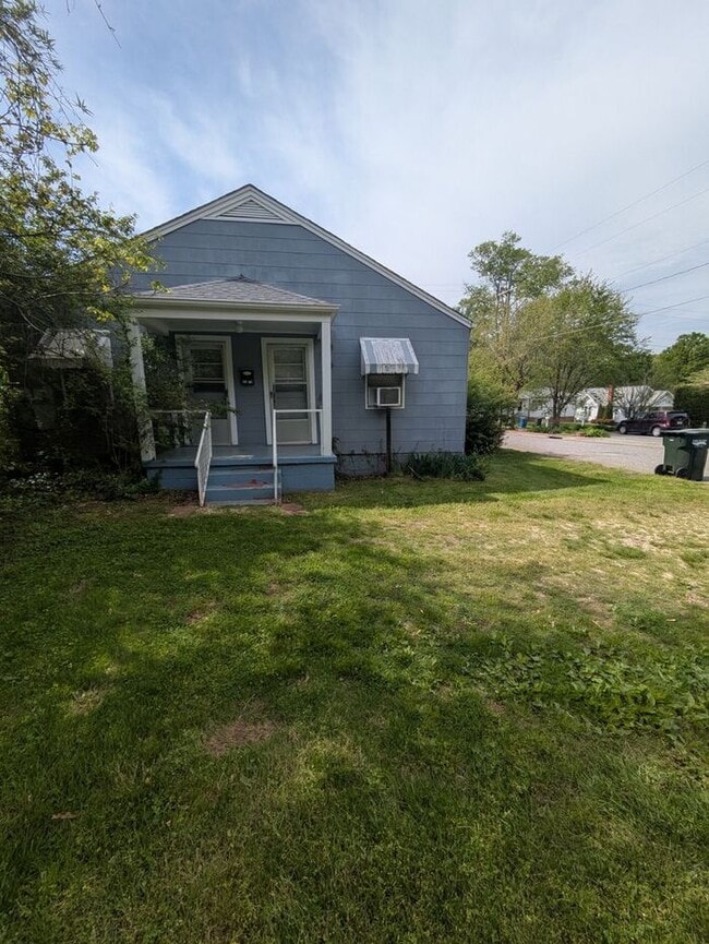 1BD/1BA Unit in Hickory - 1BD/1BA Unit in Hickory Townhome