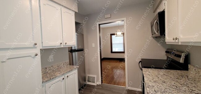 Building Photo - 2418 Georgetown Ave