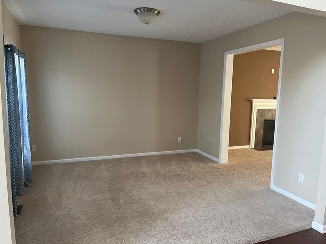Building Photo - Spacious 4-Bedroom 2.5 Bath Gem in Avon, OH!