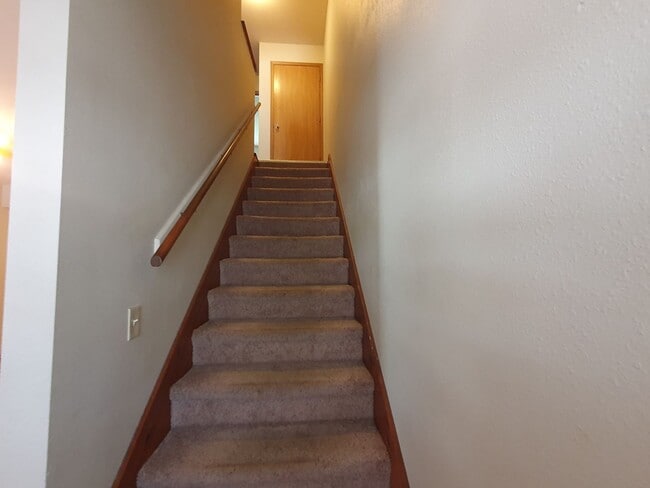 Building Photo - 20304 Skyview Dr