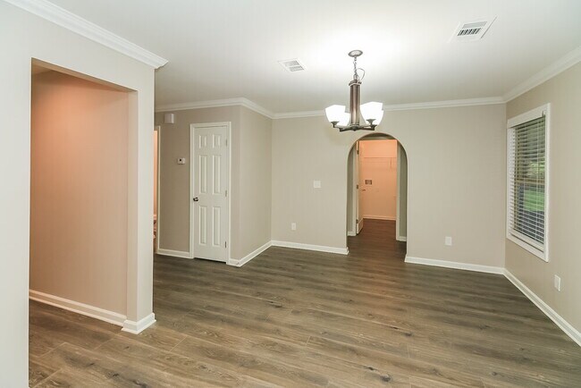 Foto del edificio - 287 Whaleys Lake Dr