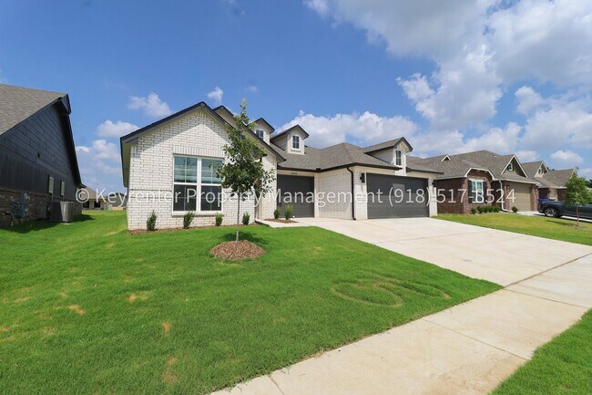 Foto del edificio - 2908 S Redwood Ave