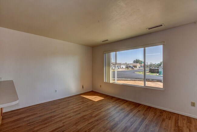 Building Photo - 6284 N Buckboard Dr