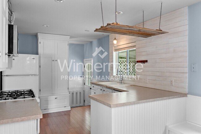 Foto del edificio - Desirable Rancher style home located in Ce...