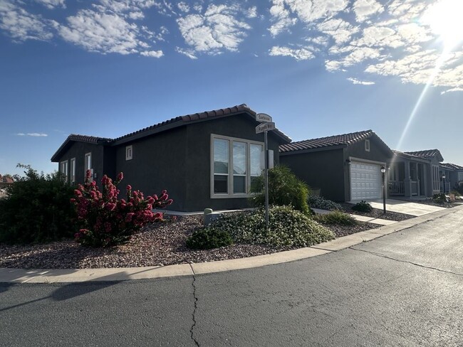 Building Photo - 3301 S Goldfield Rd