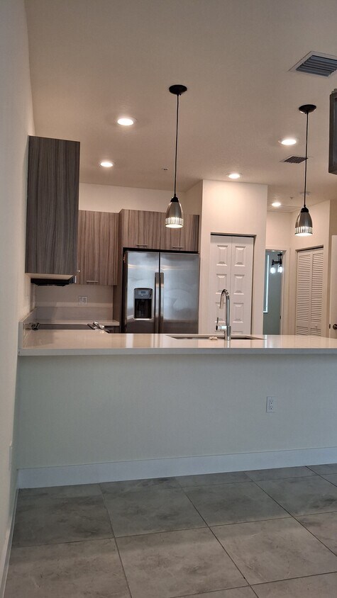 Foto principal - 10290 NW 64th Ter