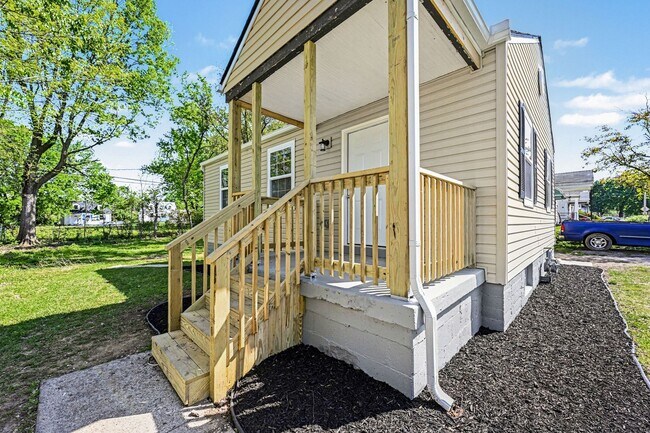 Foto del edificio - Renovated 2 Bed 1 Bath Home