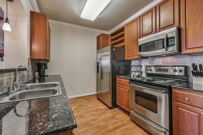 Building Photo - 1711 Old Spanish Trl