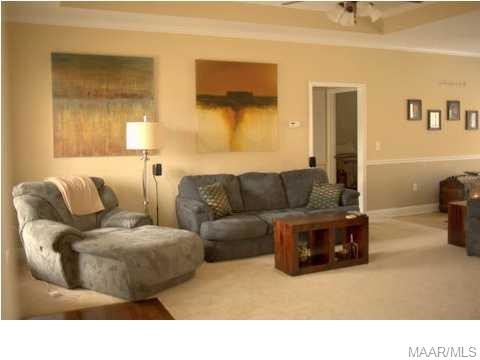 Building Photo - 205 Woodhaven Ln