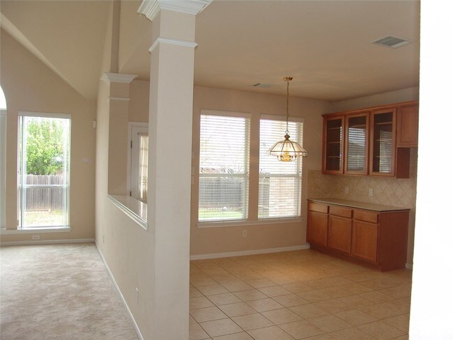 Building Photo - 11417 Sabinal Mesa Dr
