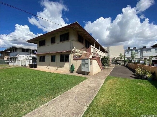 Building Photo - 94-965-965 Awanei St