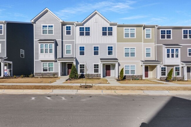Building Photo - 104 Calvander Ln