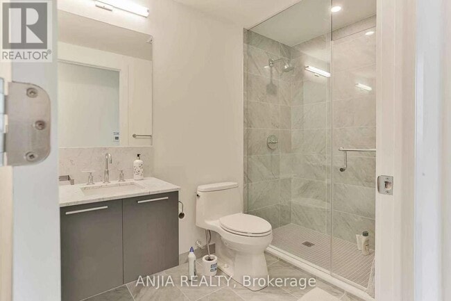 Building Photo - 1 Gloucester St