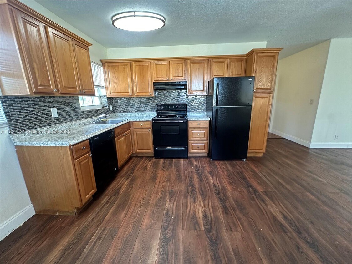 Foto principal - 5420 NE 22nd Terrace