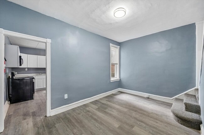 Building Photo - 1110 Morton Ave