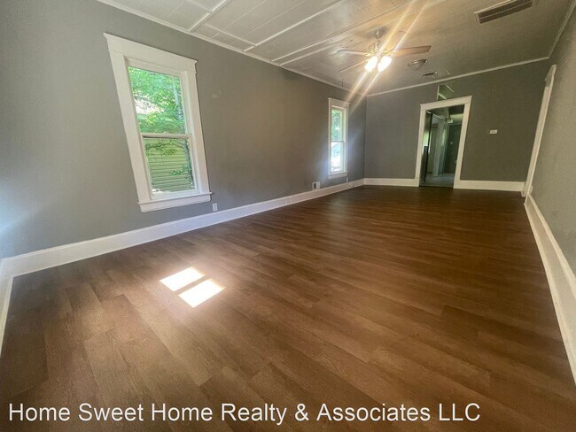 Building Photo - 2 br, 1 bath House - 1225 N Rogers Ave