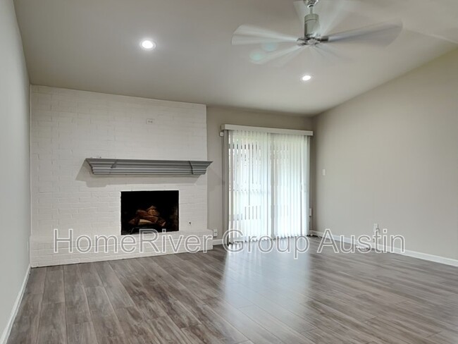 Foto del edificio - 9404 Meadow Vale