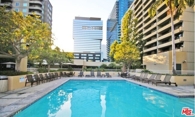 Foto del edificio - 600 W 9th St