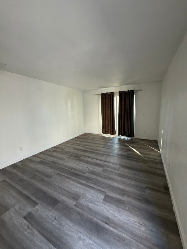 Building Photo - 2833 E Le Marche Ave