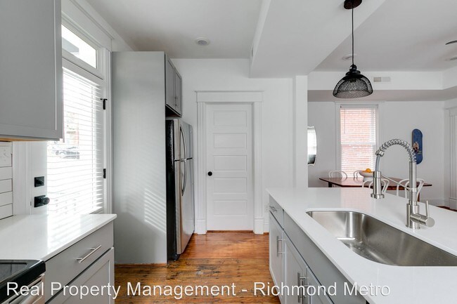 Foto del edificio - 3309 E Marshall St