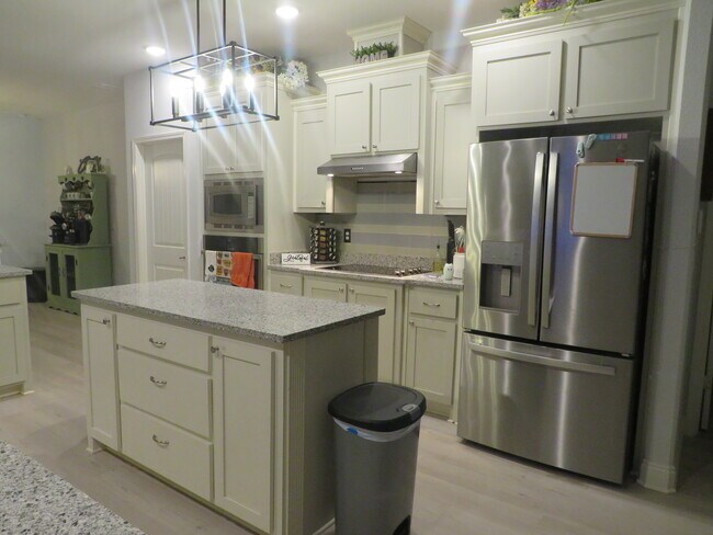 Foto del edificio - 9167 Tara Cir