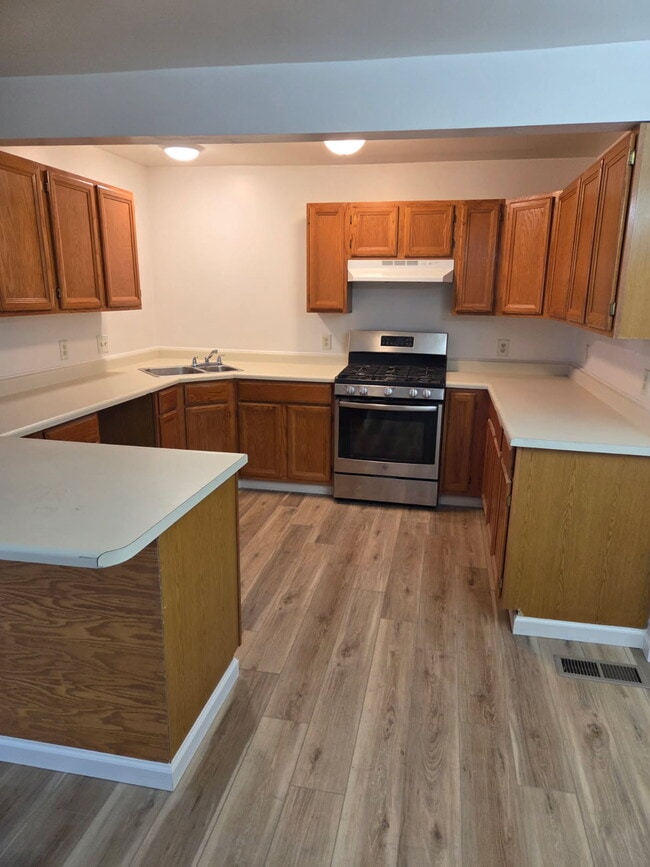 Kitchen - 210 W Wayne St