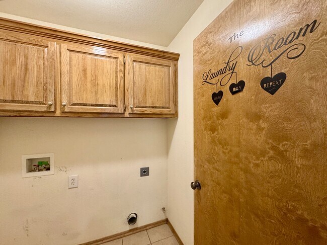 Foto del edificio - 8221 Greer Way
