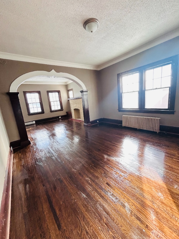 Building Photo - 1917 N Newton Ave