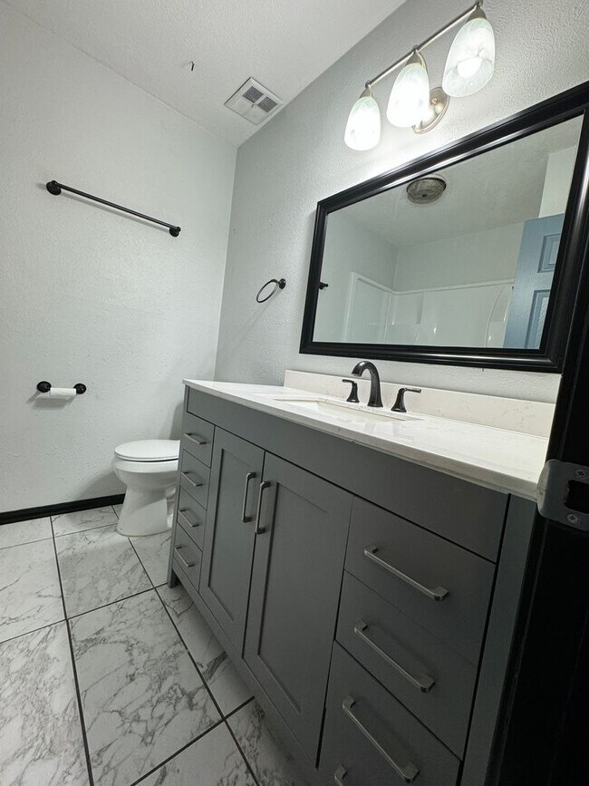 Foto del edificio - 10 SW 69th St