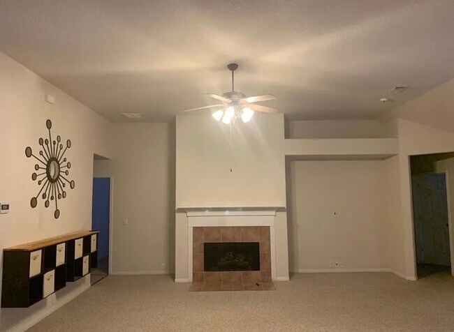 Building Photo - 2504 Sunny Shores Dr