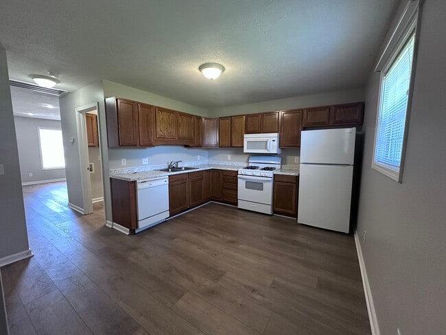Building Photo - 1515 Copperfield Dr