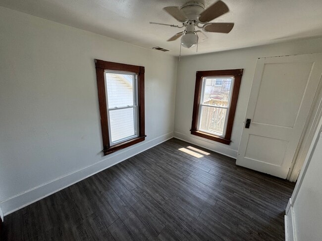 Foto del edificio - 748 Randolph Ln