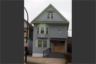 Building Photo - 454 W Utica St