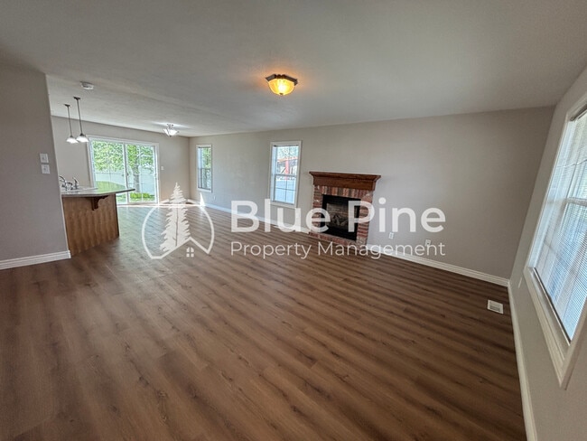Building Photo - 1624 Summer Way