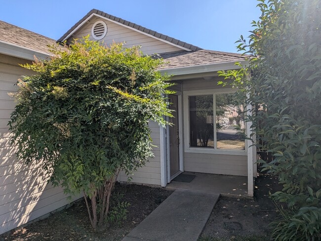 Building Photo - 3055 Snowbird Dr