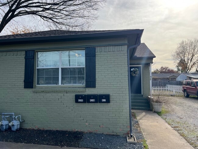 Photo - 422 E Worth St House