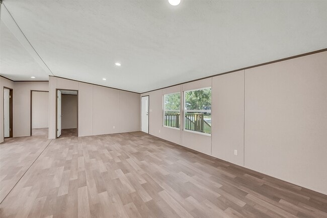 Foto del edificio - 25150 Faraway Ln