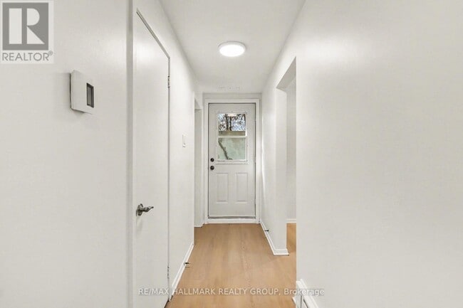 Building Photo - 303 Lavergne St