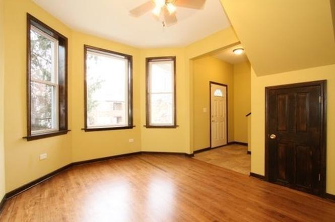 Foto del edificio - 4643 S Washtenaw Ave