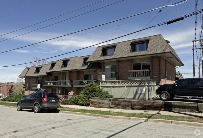 Foto del edificio - Varsity Townhouses