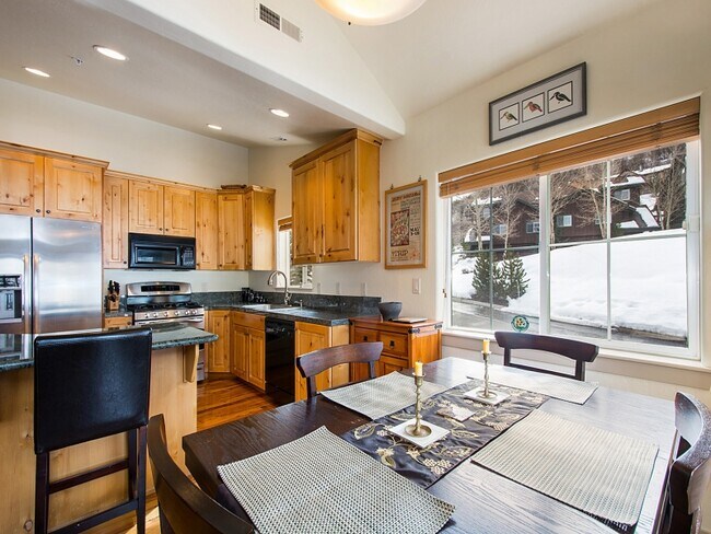 Foto del edificio - 5133 Cove Canyon Dr