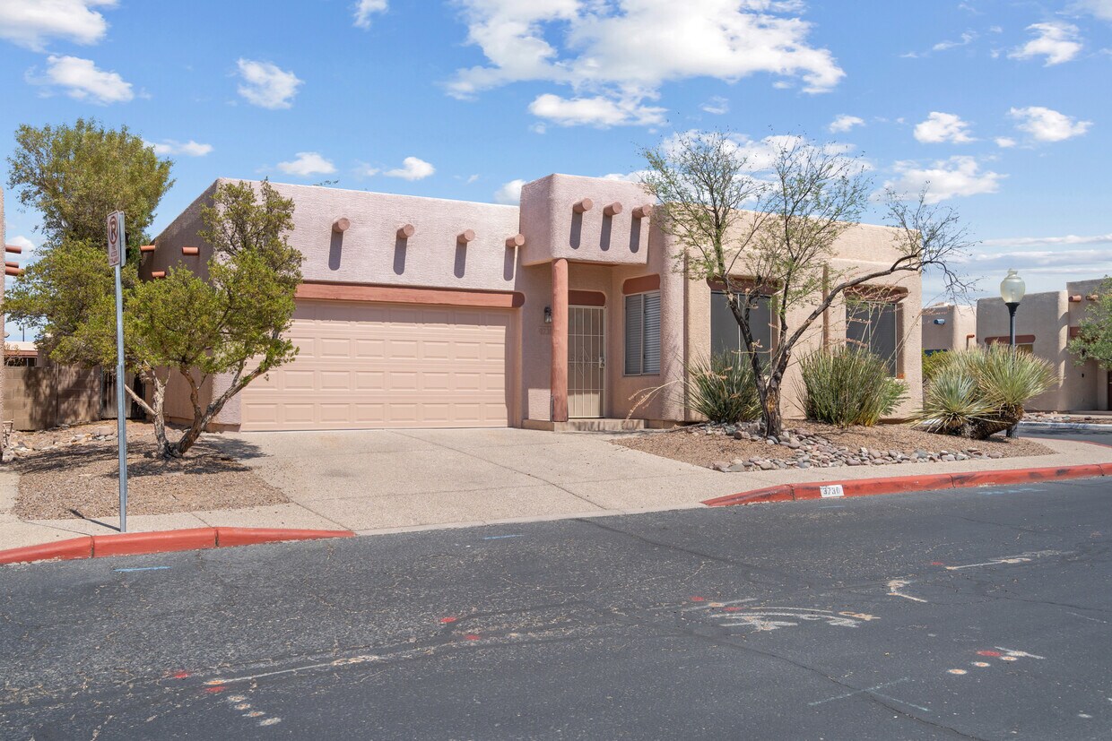 Foto principal - 3730 N Bay Horse Loop