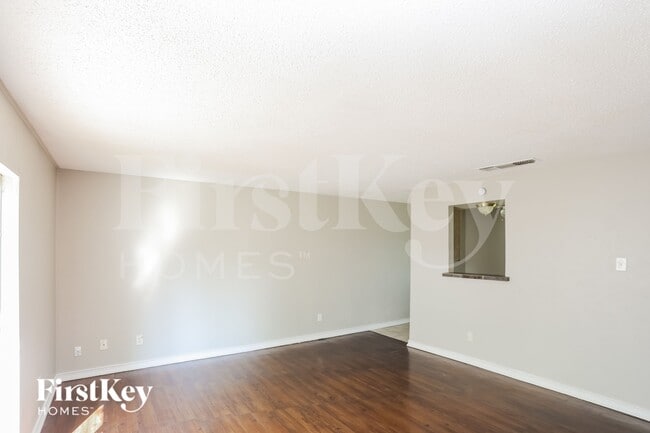 Building Photo - 908 Wandering Way Dr