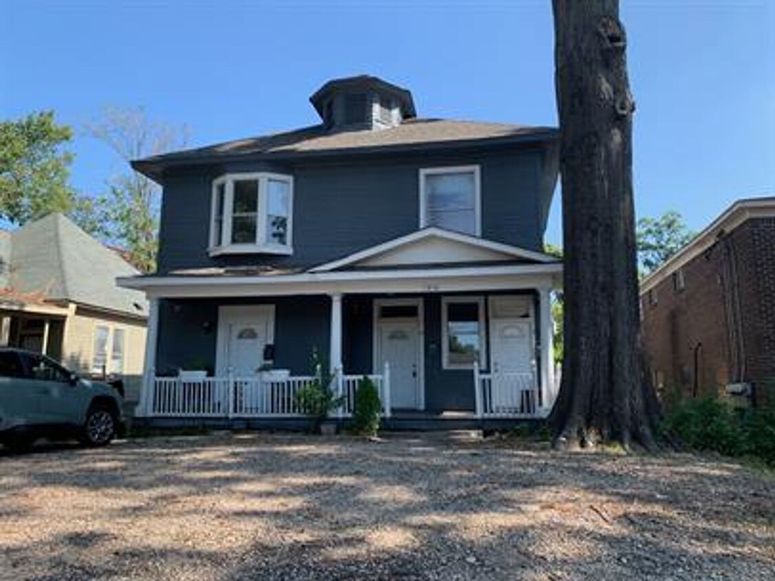 Primary Photo - 1510 Monroe Ave