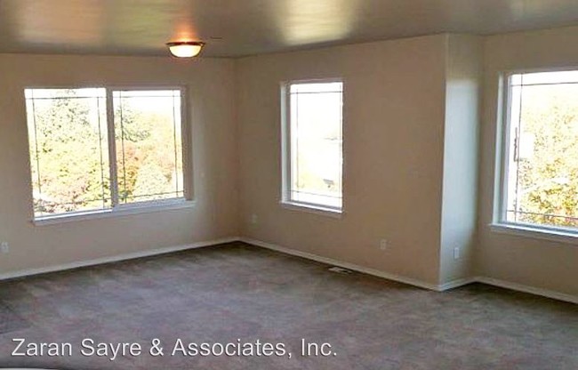 Building Photo - 13821 Macadam Rd S