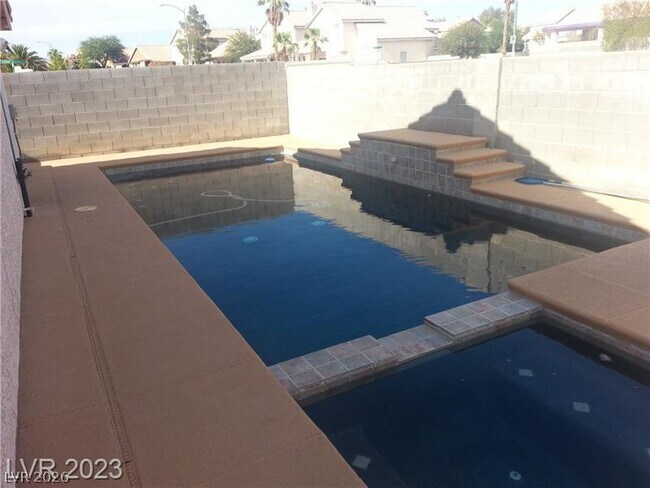 Foto del edificio - 2458 Color Canyon Way