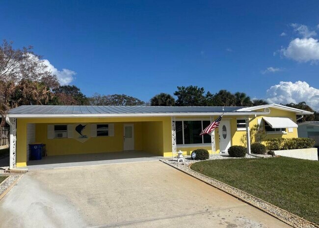 Building Photo - 3393 NE Sandra Dr